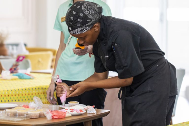 Cupcakes of Hope (19)